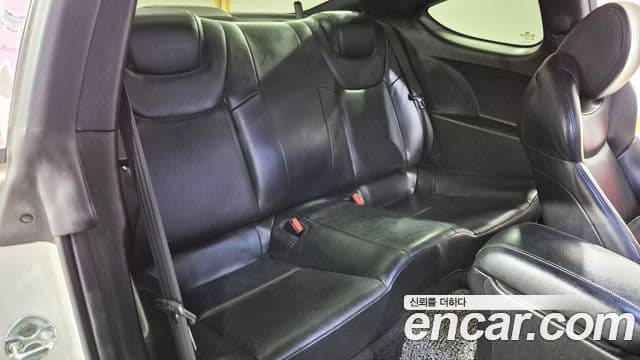 Hyundai Genesis купе 200 турбо P, 2009 14