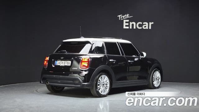 Mini Cooper 3세대, 2022 2