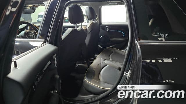 Mini Cooper 3세대, 2022 11