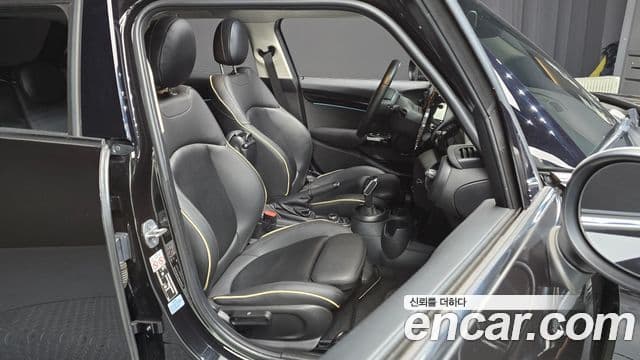 Mini Cooper 3세대, 2022 12