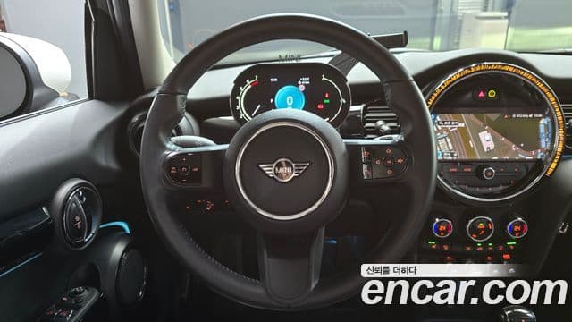 Mini Cooper 3세대, 2022 13