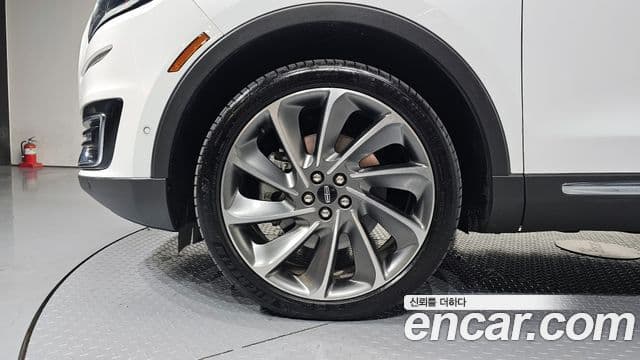 Lincoln Nautilus 1세대, 2020 все фото