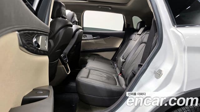 Lincoln Nautilus 1세대, 2020 12