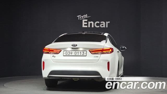 Kia K5 гибрид 2세대 Special, 2016 4