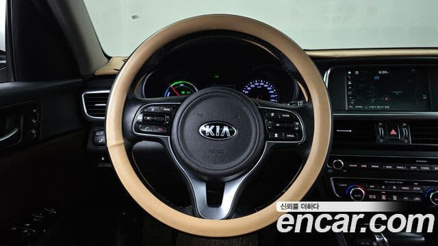 Kia K5 гибрид 2세대 Special, 2016 13
