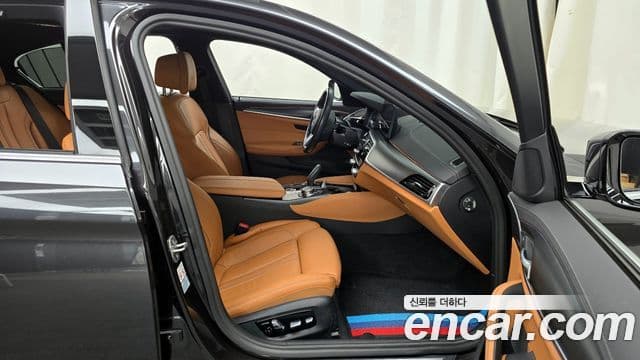 BMW 5시리즈 (G30) 520i M Sport, 2022 11