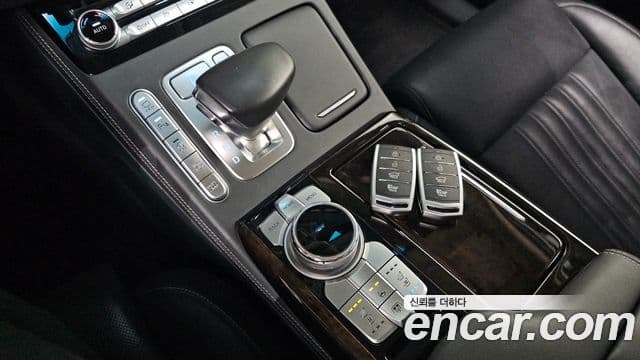 Genesis G90 Premium Luxury, 2020 9