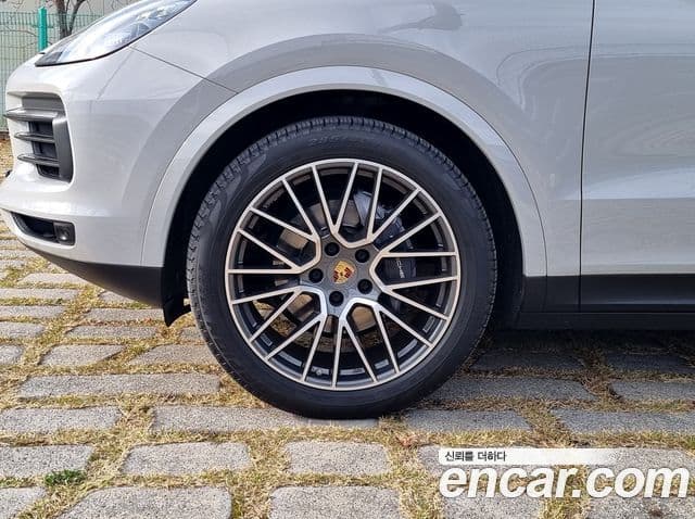 Porsche Cayenne (PO536) 3.0 купе, 2020 10