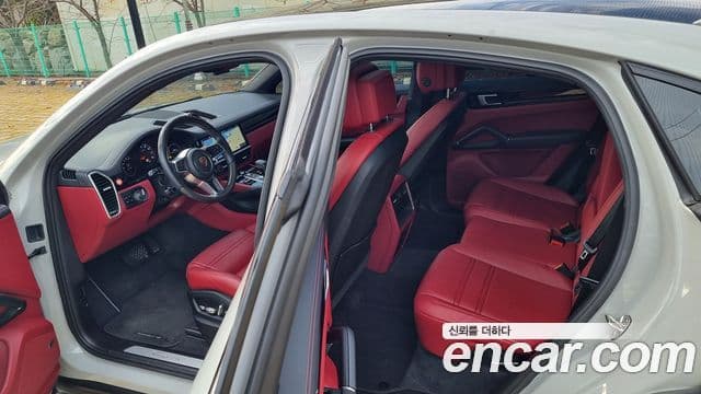 Porsche Cayenne (PO536) 3.0 купе, 2020 15