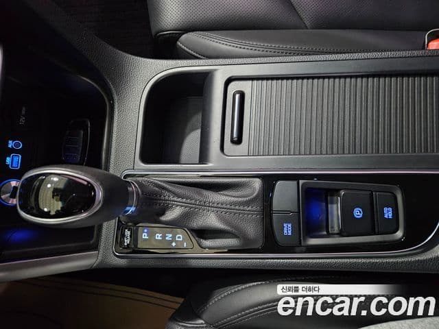 Hyundai LF Sonata гибрид Modern Special, 2017 12