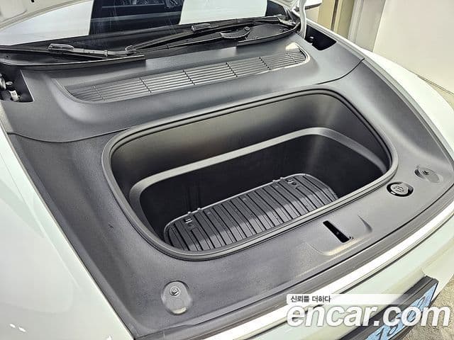 Tesla модель Y Long Range AWD, 2025 6