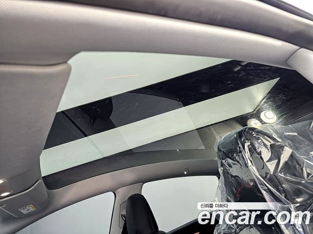 Tesla модель Y Long Range AWD, 2025 17