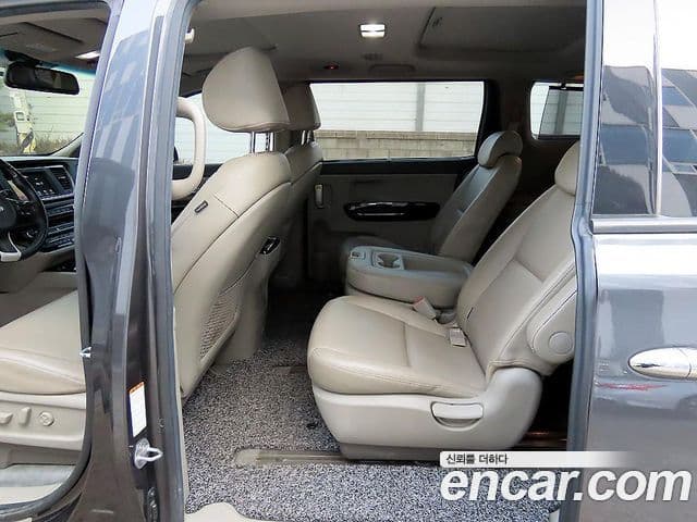 Kia All New Carnival Prestige, 2017 6