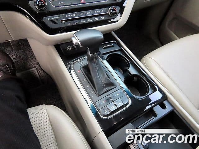 Kia All New Carnival Prestige, 2017 10