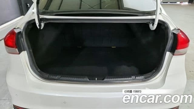 Kia The / новый New K3 Trendy, 2016 18