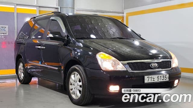 Kia Carnival R Premium, 2013 3