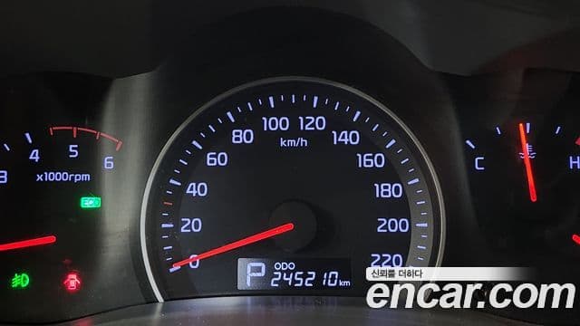 Kia Carnival R Premium, 2013 15