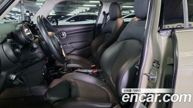 Mini Cooper D 3세대, 2019 все фото