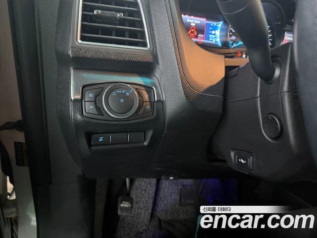 Ford Explorer 5세대, 2016 7