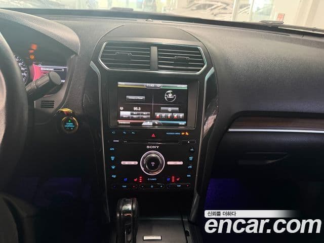 Ford Explorer 5세대, 2016 10