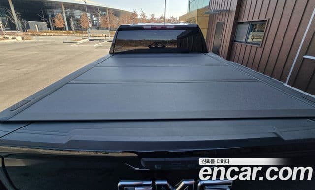 GMC 시에라 드날리-X, 2023 8