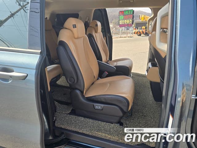 Kia Carnival 4세대 Signature, 2022 11