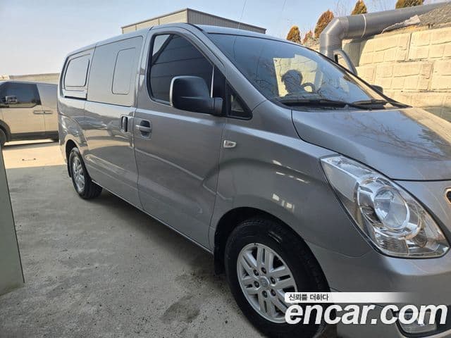 Hyundai Grand Starex Smart, 2017 1