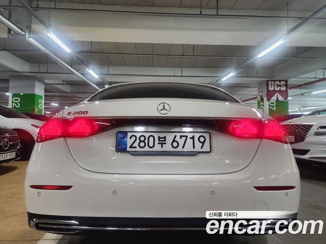 Mercedes-Benz E-класс W214 Avantgarde, 2025 3