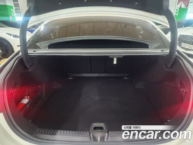 Mercedes-Benz E-класс W214 Avantgarde, 2025 20