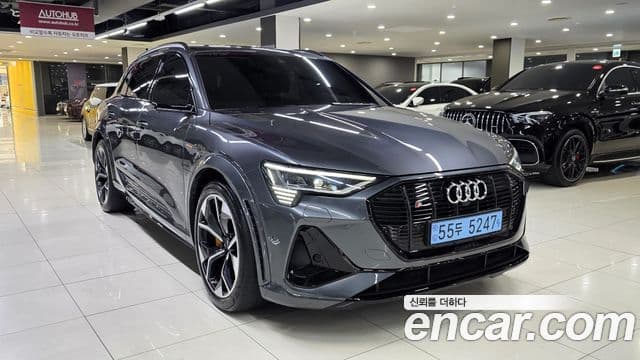 Audi e-Tron S, 2022 3