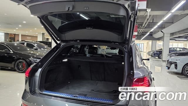 Audi e-Tron S, 2022 7