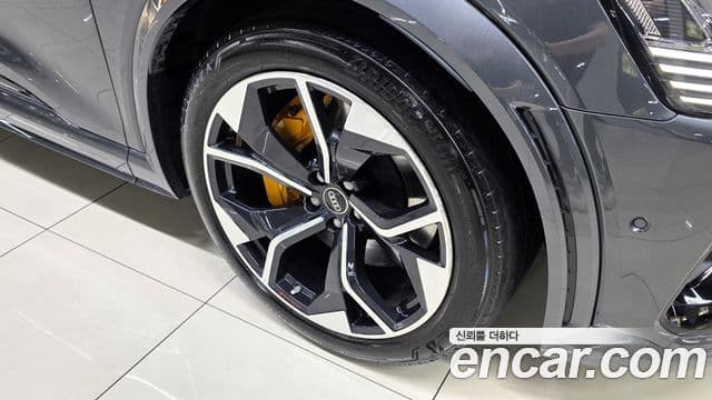 Audi e-Tron S, 2022 20