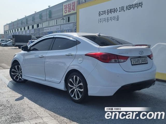 Hyundai Avante MD Modern, 2013 4