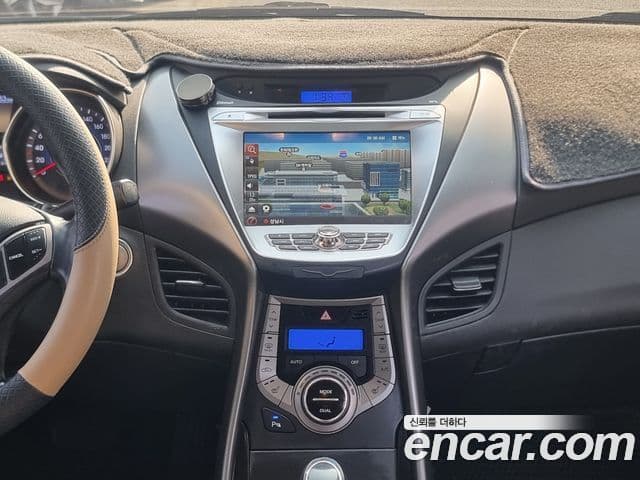 Hyundai Avante MD Modern, 2013 16