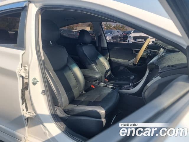 Hyundai Avante MD Modern, 2013 19