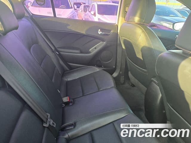 Kia K3 Prestige, 2013 10