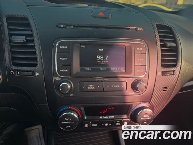 Kia K3 Prestige, 2013 11