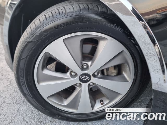 Hyundai Sonata гибрид Premier, 2012 7