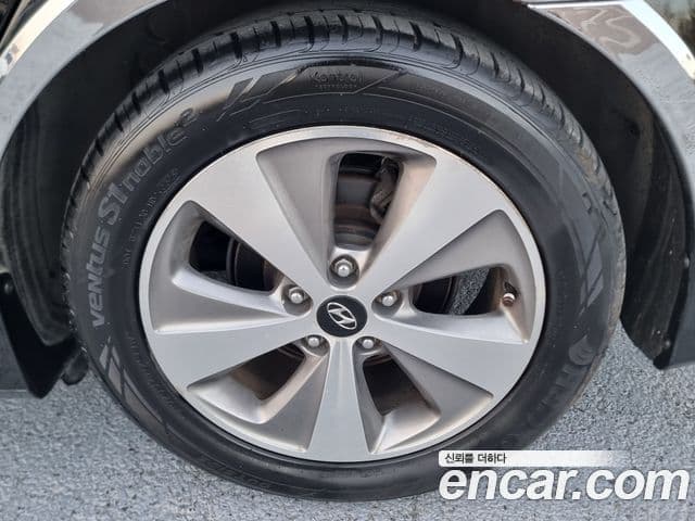 Hyundai Sonata гибрид Premier, 2012 8