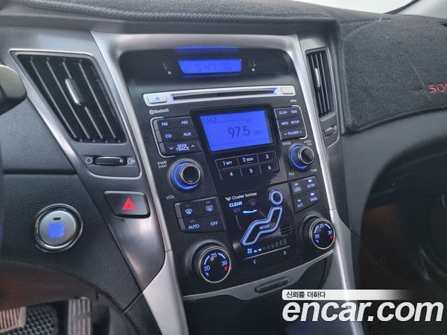 Hyundai Sonata гибрид Premier, 2012 17