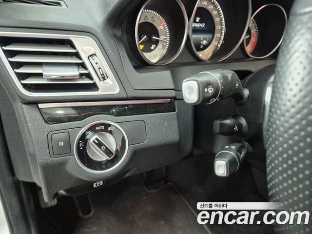 Mercedes-Benz E-класс W212 E200 купе, 2014 19