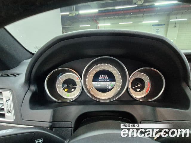 Mercedes-Benz E-класс W212 E200 купе, 2014 20