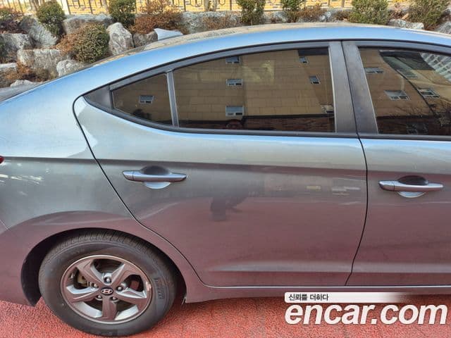 Hyundai Avante AD 1.6 GDI Smart, 2016 4