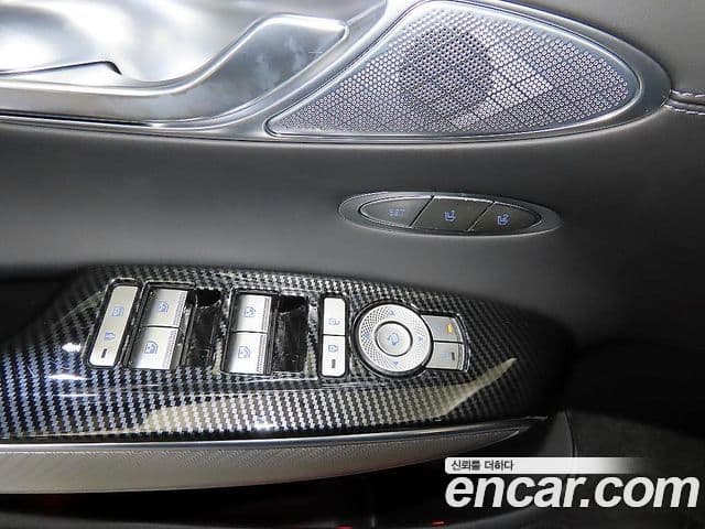 Genesis GV70, 2022 13