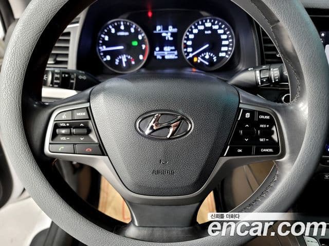 Hyundai Avante AD 1.6 GDI Smart, 2017 11