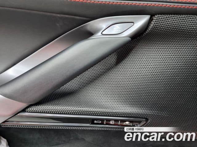 Ferrari SF90 스트라달레, 2021 13