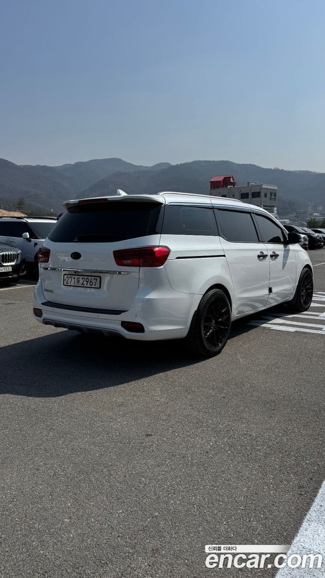 Kia The / новый New Carnival Special, 2020 4