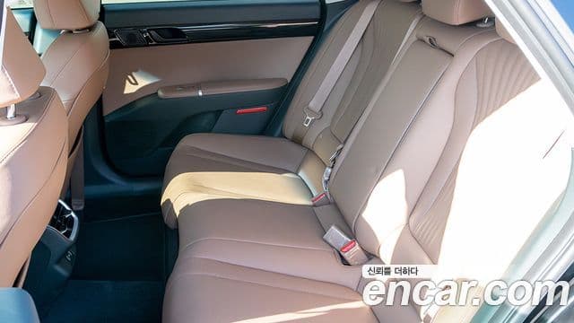 Hyundai Grandeur гибрид (GN7) Exclusive, 2025 15