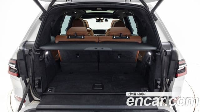 BMW X7 (G07) xDrive 40i M Sport 6인승, 2024 9