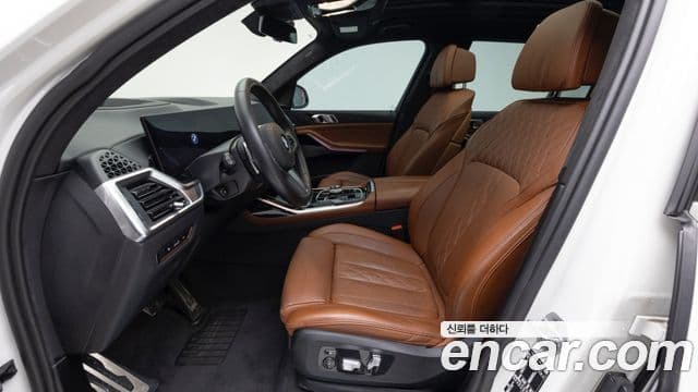 BMW X7 (G07) xDrive 40i M Sport 6인승, 2024 10